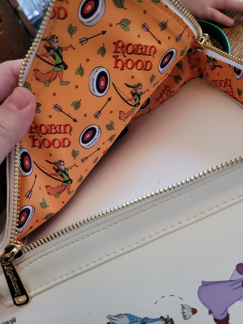 Robin Hood Green Crossbody Book-Style Bag Disney Loungefly - Picture 12 of 12